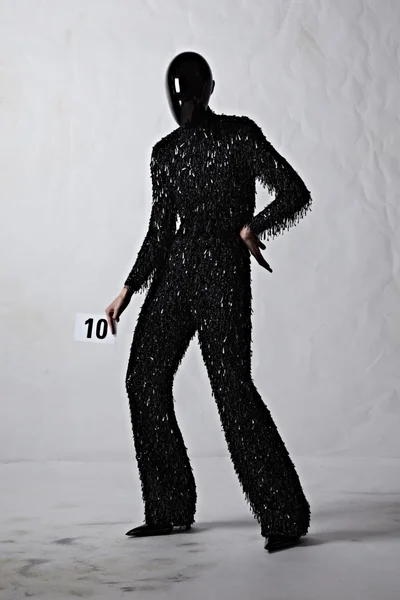 Look 10